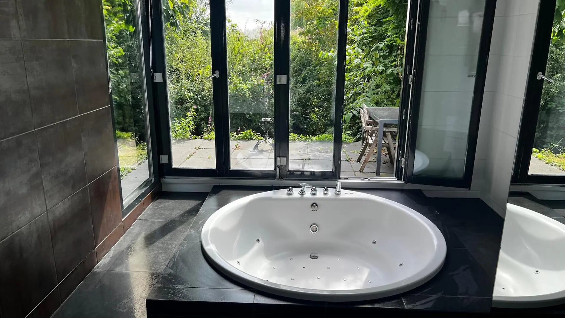 Bungalow Haarlem Amsterdam With Jacuzzi Vijfhuizen